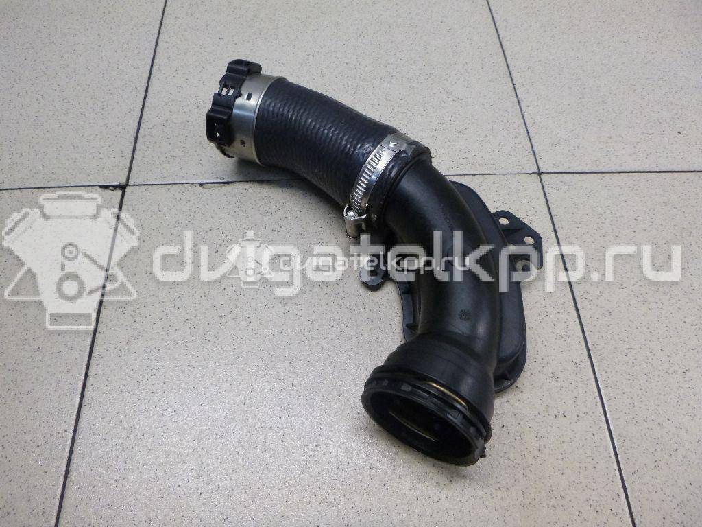 Фото Патрубок интеркулера для двигателя 204DTD для Jaguar / Land Rover 150-180 л.с 16V 2.0 л Дизельное топливо LR072134 {forloop.counter}}
