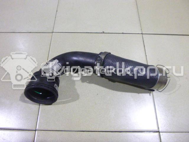 Фото Патрубок интеркулера для двигателя 204DTD для Jaguar / Land Rover 150-180 л.с 16V 2.0 л Дизельное топливо LR072142 {forloop.counter}}