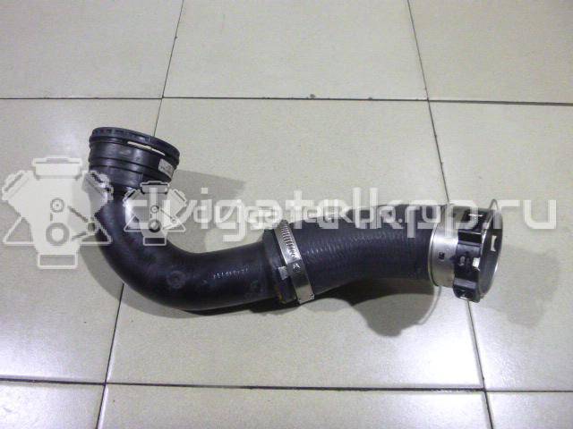 Фото Патрубок интеркулера для двигателя 204DTD для Jaguar / Land Rover 150-180 л.с 16V 2.0 л Дизельное топливо LR072142 {forloop.counter}}