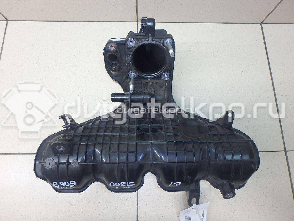 Фото Коллектор впускной для двигателя 2ZR-FXE для Lexus / Toyota / Daihatsu 98-180 л.с 16V 1.8 л бензин 1712037054 {forloop.counter}}