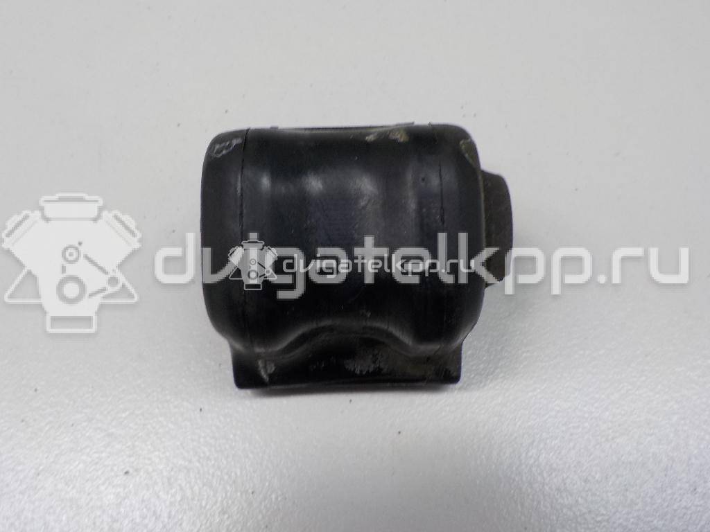 Фото Втулка (с/блок) переднего стабилизатора  4881505160 для Toyota Avensis / Alphard / Prius / Rav 4 / Auris {forloop.counter}}