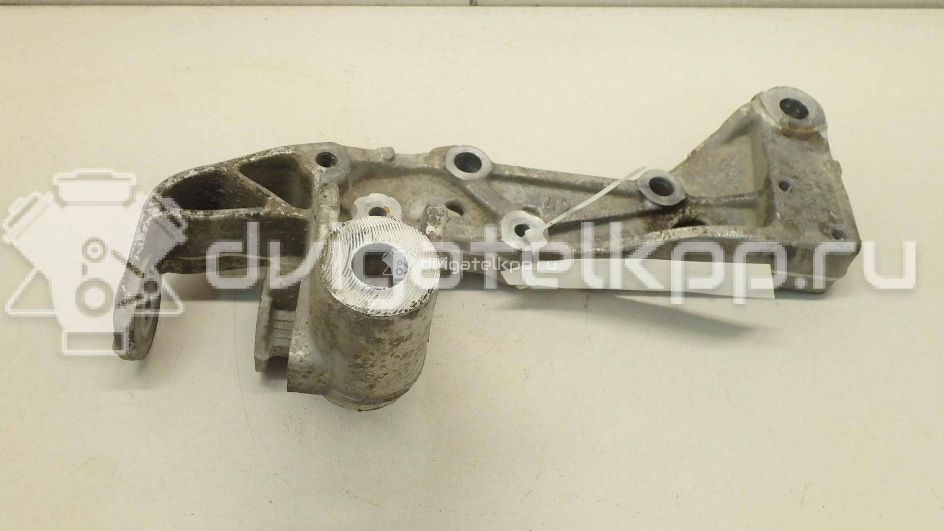 Фото Кронштейн переднего рычага  1K0199295E для audi A3 [8P1] {forloop.counter}}
