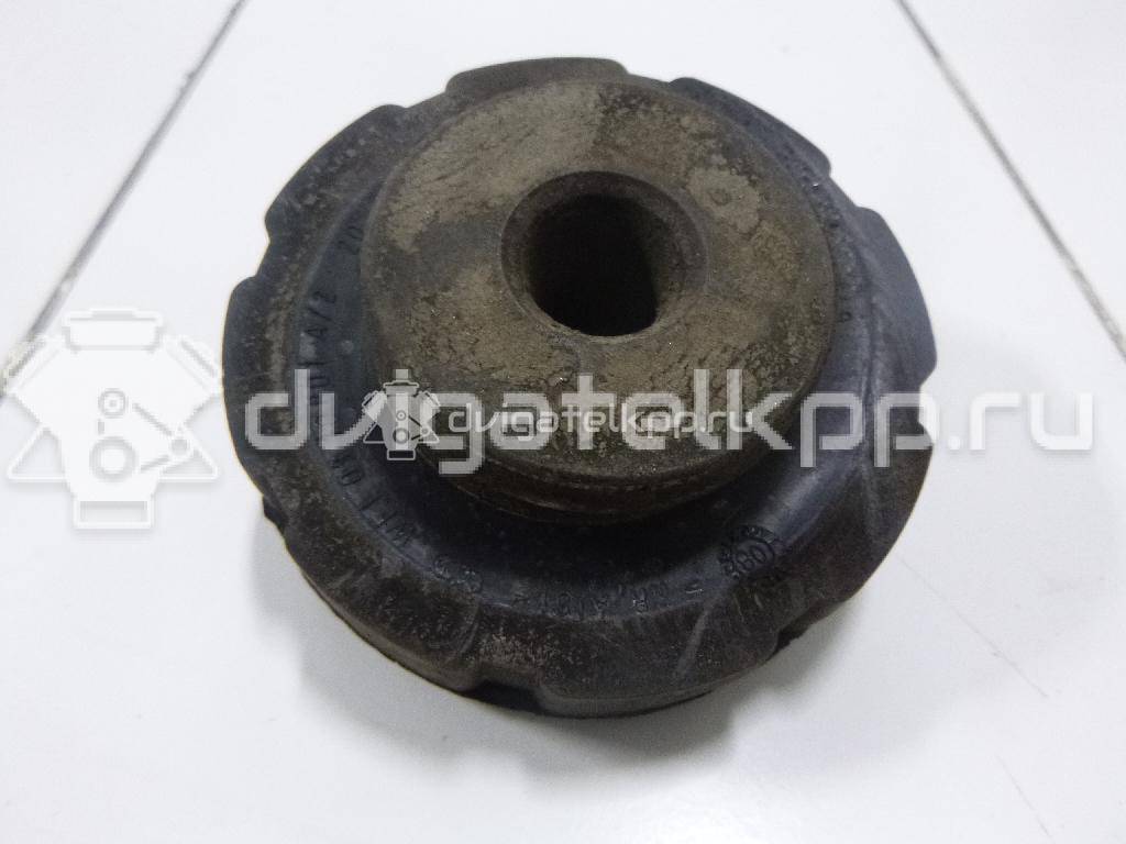 Фото Опора задней пружины верхняя  8K0512149C для Audi A4 / A6 / A5 / Q5 / A7 Sportback 4Ga, 4Gf {forloop.counter}}