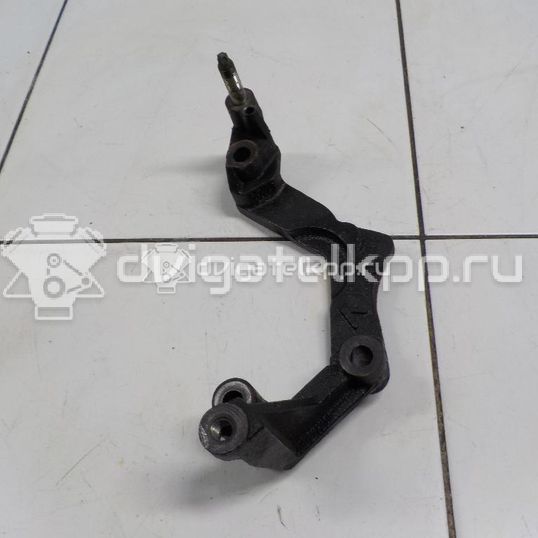 Фото Кронштейн ролика-натяжителя руч. ремня для двигателя 1VD-FTV для Toyota Land Cruiser 205-286 л.с 32V 4.5 л Дизельное топливо 8712160100