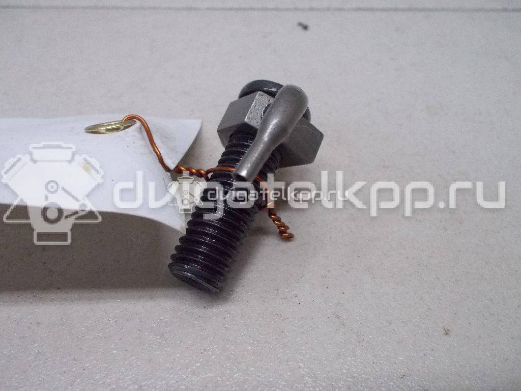 Фото Форсунка масляная для двигателя CVKB для Audi A5 / A4 190 л.с 16V 2.0 л бензин 06L103154G {forloop.counter}}