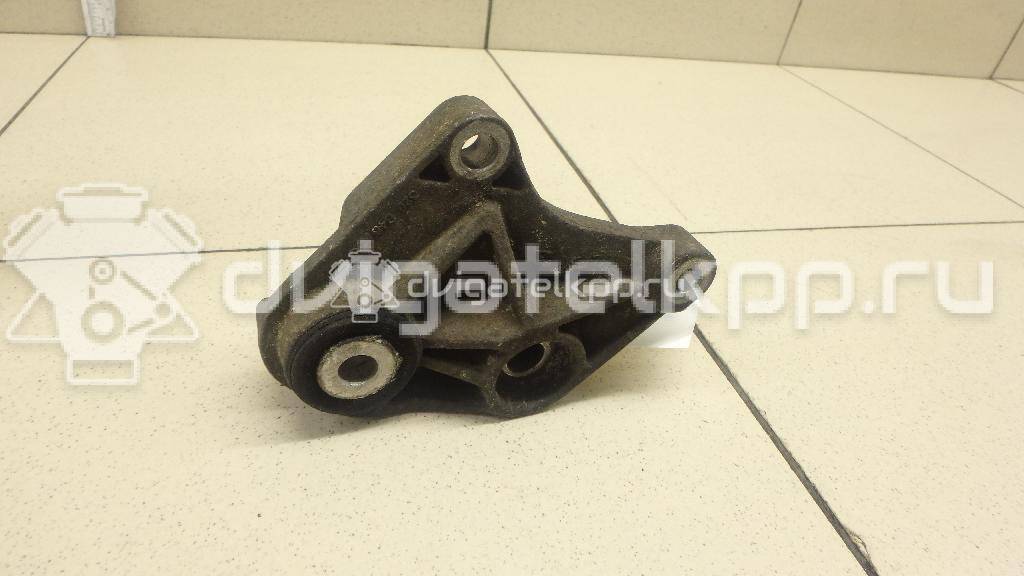 Фото Кронштейн КПП  1306901 для volvo S40 {forloop.counter}}