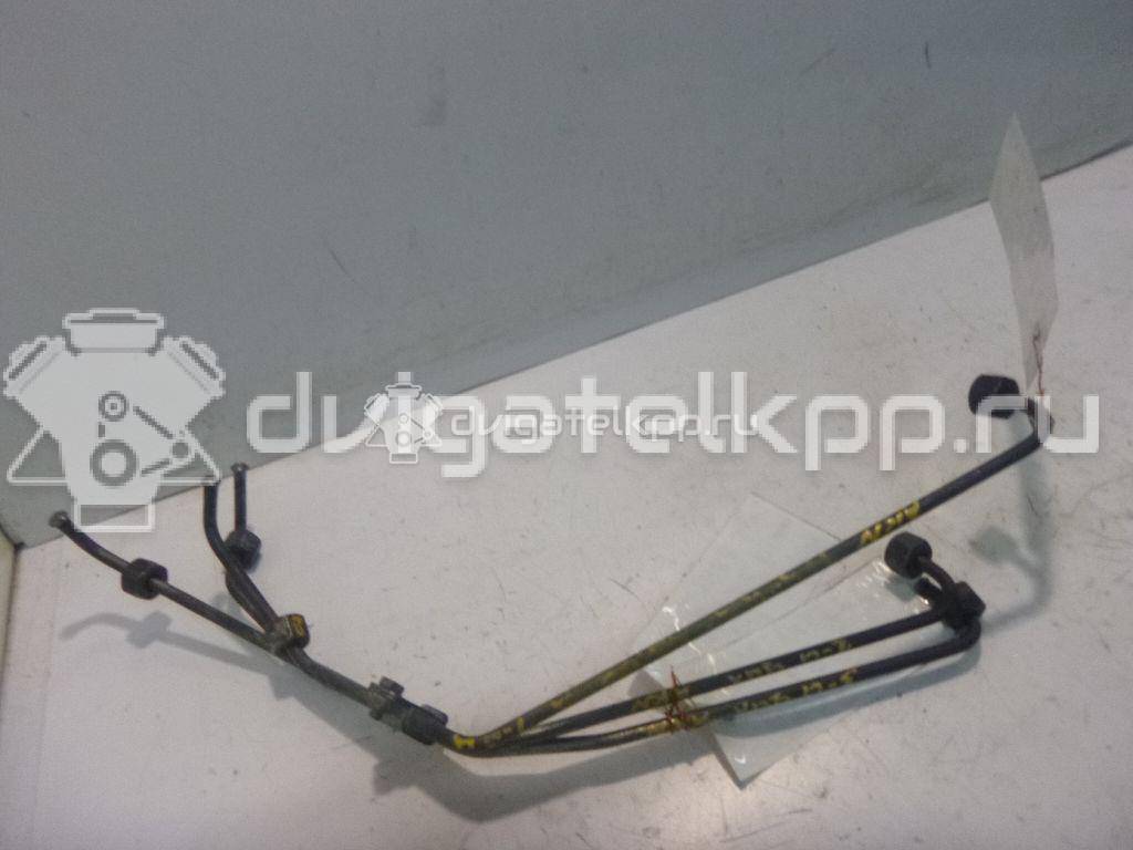Фото Трубка ТНВД для двигателя AKN для Audi A8 / A4 / A6 150 л.с 24V 2.5 л Дизельное топливо {forloop.counter}}