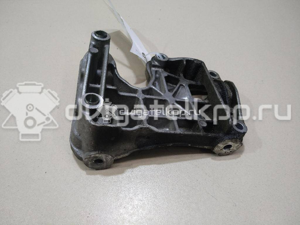 Фото Кронштейн генератора для двигателя BAR для Volkswagen / Audi 314-350 л.с 32V 4.2 л бензин 079903805AF {forloop.counter}}