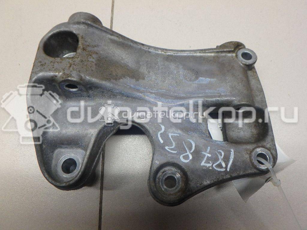 Фото Кронштейн генератора для двигателя BAR для Volkswagen / Audi 314-350 л.с 32V 4.2 л бензин 079903805AB {forloop.counter}}