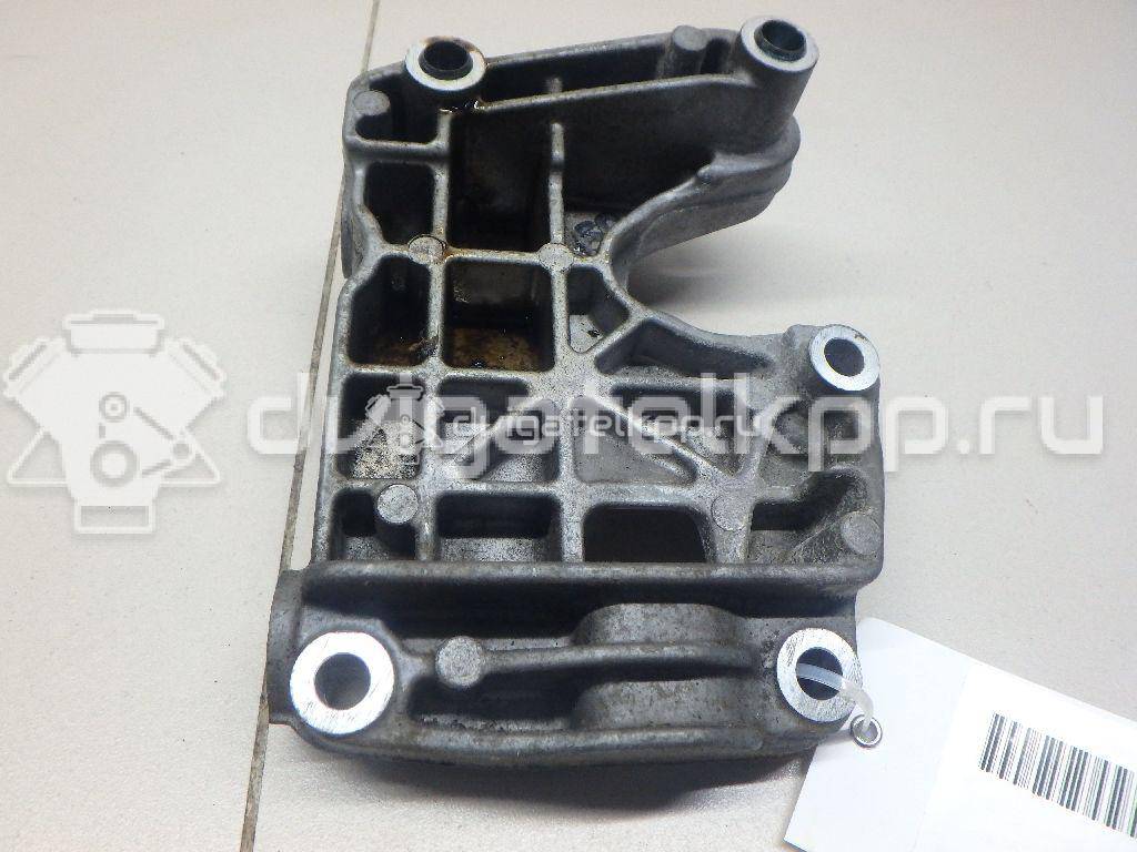 Фото Кронштейн генератора для двигателя BAR для Volkswagen / Audi 314-350 л.с 32V 4.2 л бензин 079903805AB {forloop.counter}}