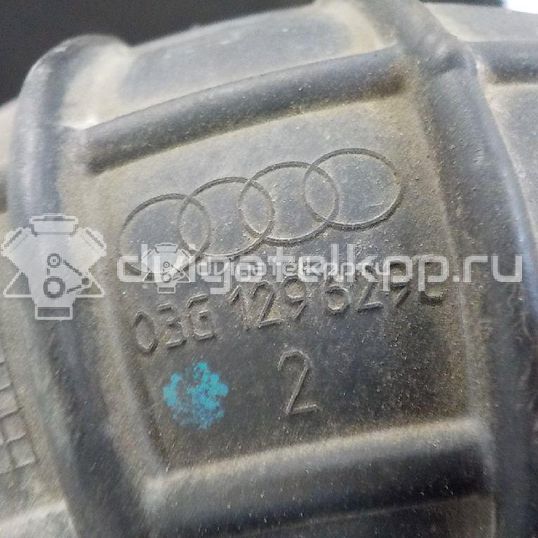 Фото Патрубок воздушного фильтра для двигателя CMGB для Audi Q5 / A4 / A6 177 л.с 16V 2.0 л Дизельное топливо 03G129629C