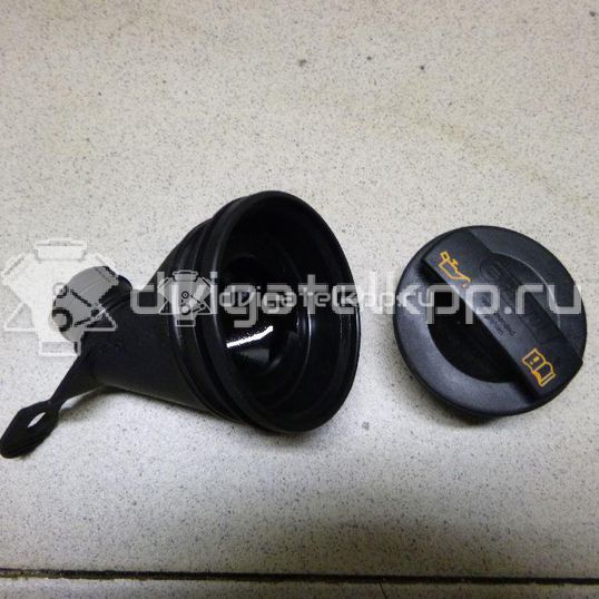 Фото Маслозаливная горловина для двигателя CCWA для Audi A5 / A4 240 л.с 24V 3.0 л Дизельное топливо