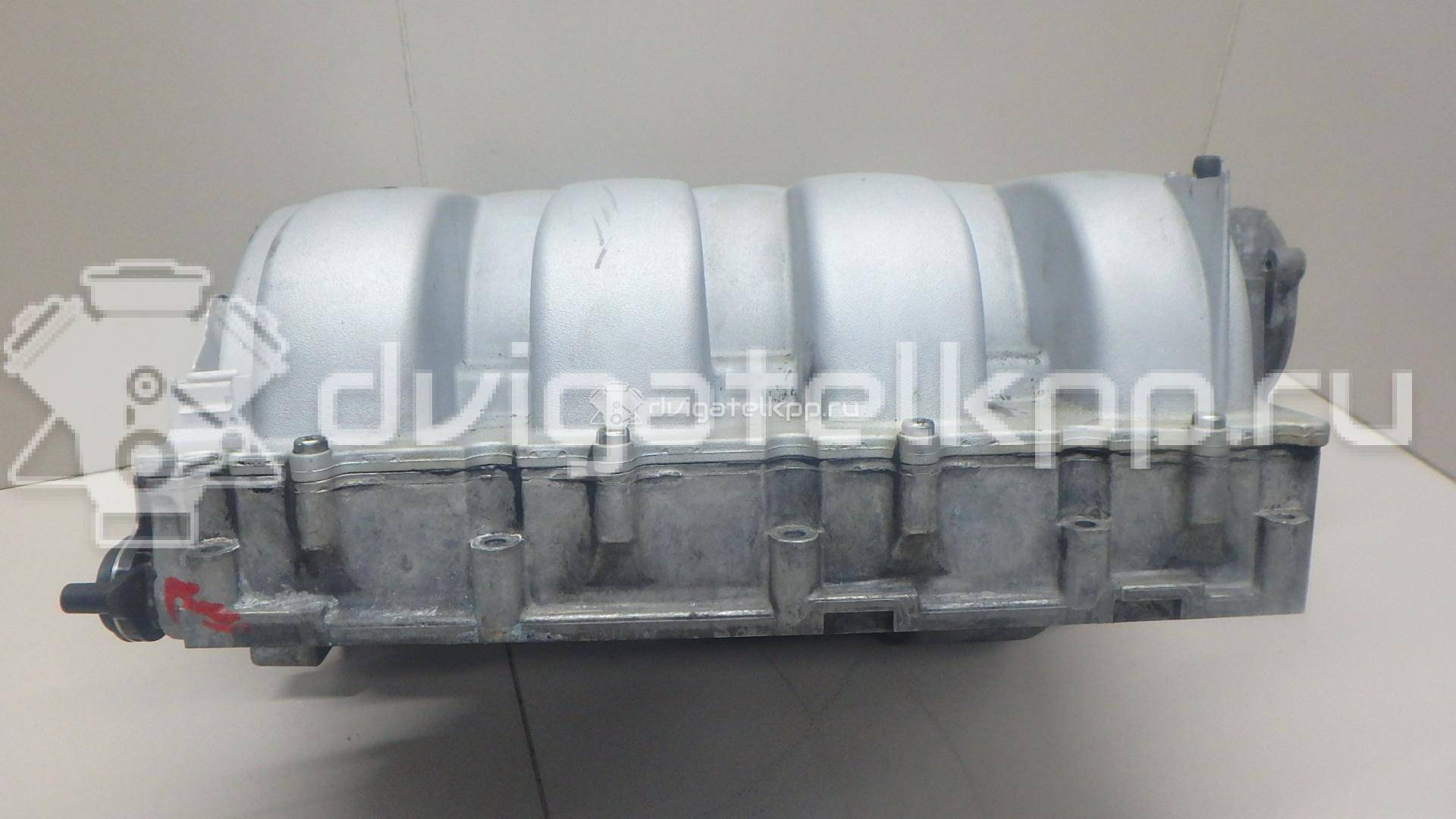 Фото Коллектор впускной для двигателя BAR для Volkswagen / Audi 314-350 л.с 32V 4.2 л бензин 079133185BN {forloop.counter}}