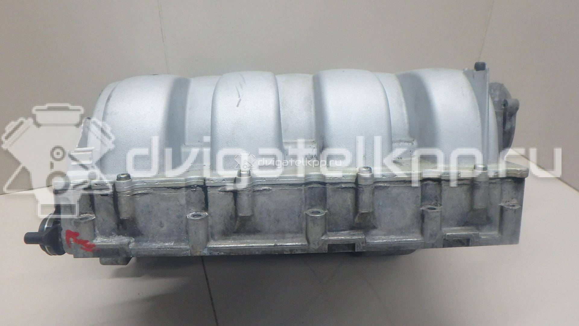 Фото Коллектор впускной для двигателя BAR для Volkswagen / Audi 314-350 л.с 32V 4.2 л бензин 079133185BN {forloop.counter}}