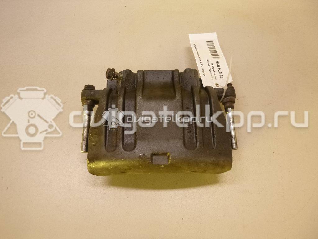 Фото Суппорт тормозной передний правый  5137670AA для dodge Magnum {forloop.counter}}