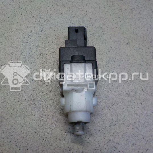 Фото Датчик включения стопсигнала  46840510 для Fiat Stilo 192 / Idea 350 / Linea 323 / Multipla 186 / Bravo