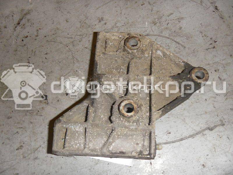 Фото Кронштейн генератора для двигателя B 230 FB для Volvo 740 / 940 131 л.с 8V 2.3 л бензин {forloop.counter}}