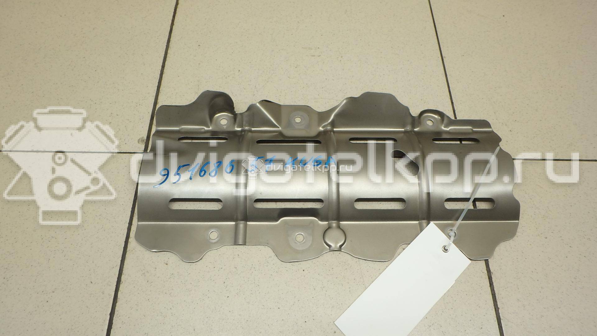 Фото Маслоотражатель  1813186 для ford B-MAX {forloop.counter}}