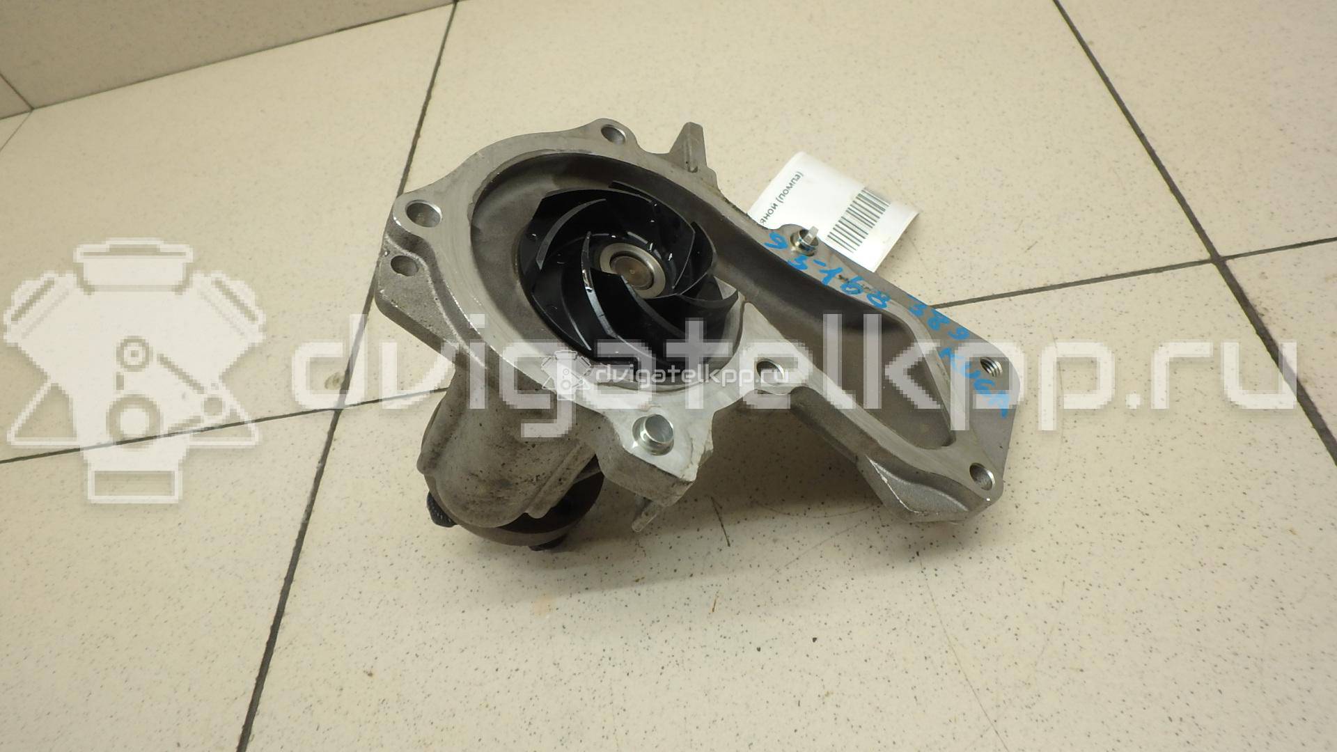 Фото Насос водяной (помпа)  1778516 для Ford Fiesta / Focus / Tourneo / C-Max / Ka {forloop.counter}}