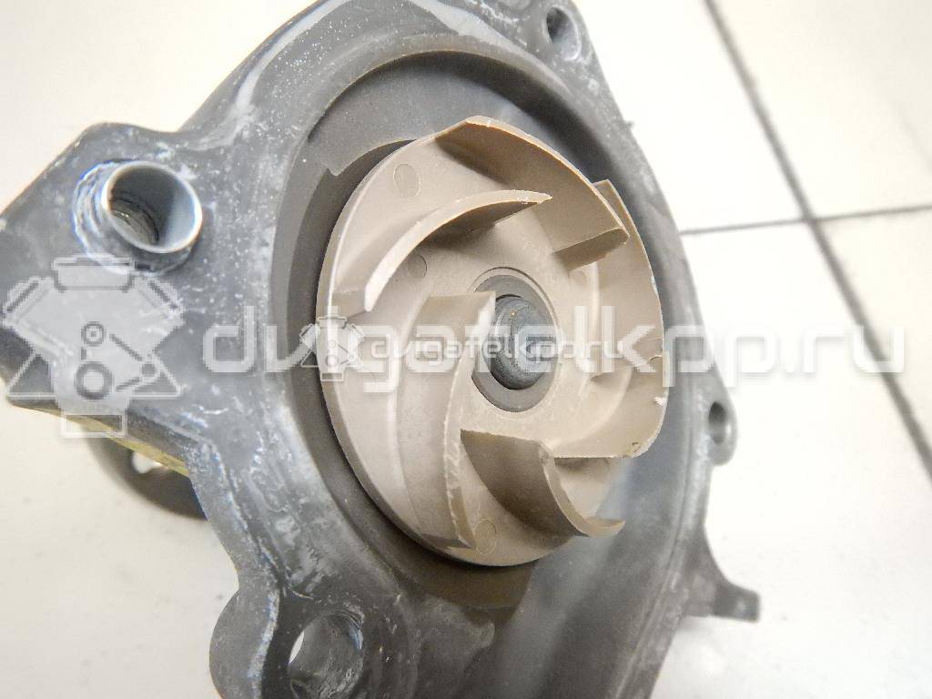 Фото Насос водяной (помпа)  1778516 для Ford Fiesta / Focus / Tourneo / C-Max / Ka {forloop.counter}}