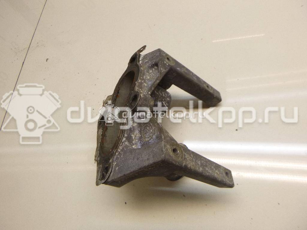 Фото Фланец двигателя системы охлаждения  1221325 для Ford Fiesta / Focus / Puma Ec {forloop.counter}}