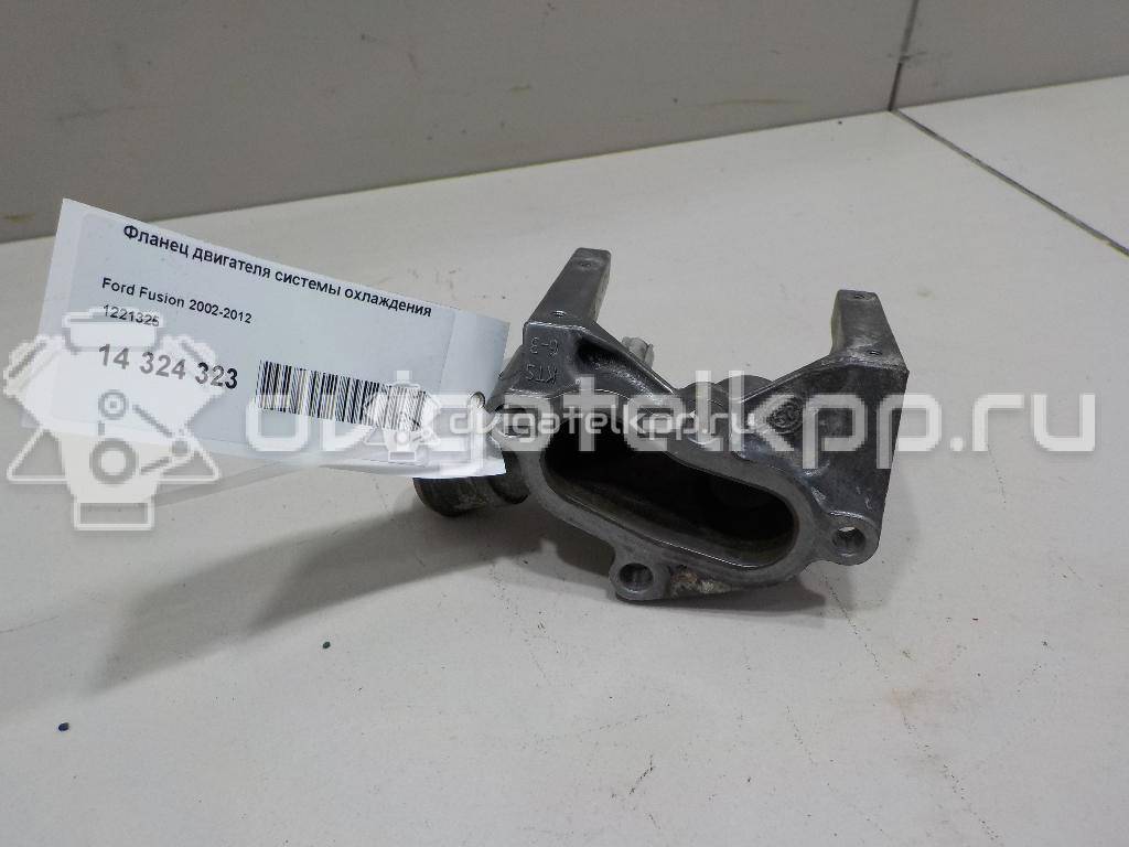 Фото Фланец двигателя системы охлаждения  1221325 для Ford Fiesta / Focus / Puma Ec {forloop.counter}}