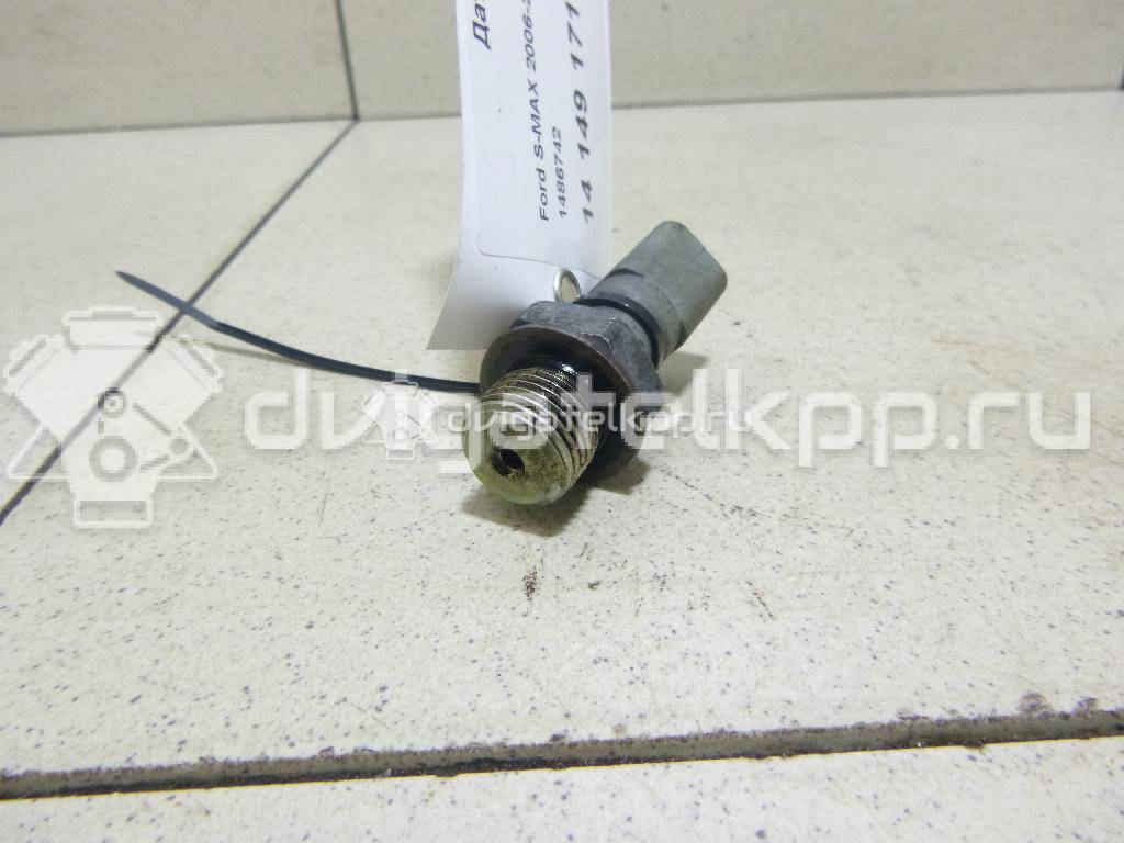 Фото Датчик давления масла  1486742 для Ford Fiesta / Focus / Tourneo / C-Max / Galaxy {forloop.counter}}