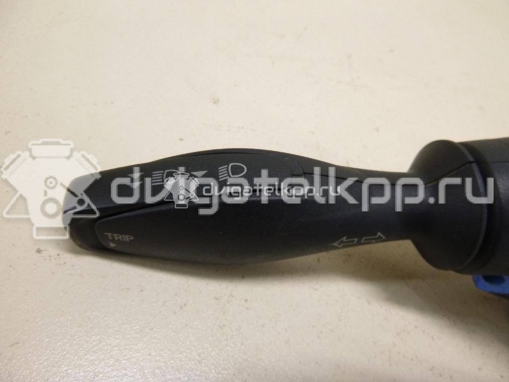Фото Переключатель поворотов подрулевой  1682336 для Ford Fiesta {forloop.counter}}