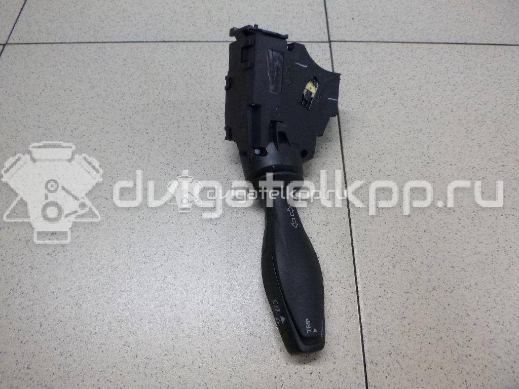 Фото Переключатель поворотов подрулевой  1682336 для Ford Fiesta {forloop.counter}}