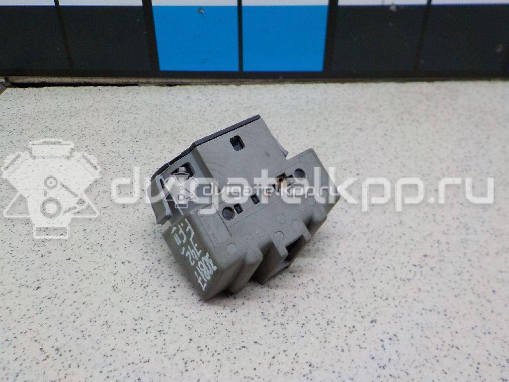 Фото Группа контактная замка зажигания  1677531 для Ford Fiesta / Focus / Tourneo / C-Max / Galaxy {forloop.counter}}