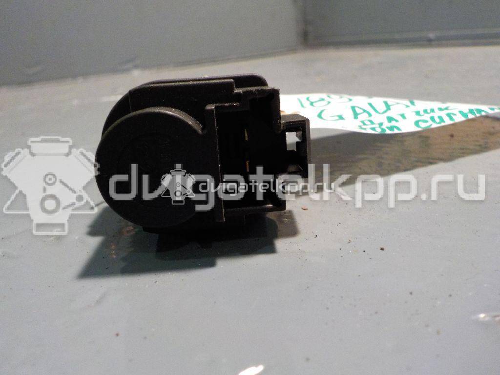 Фото Датчик включения стопсигнала  3M5T13480AC для Ford Fiesta / Focus / Tourneo / C-Max / Galaxy {forloop.counter}}