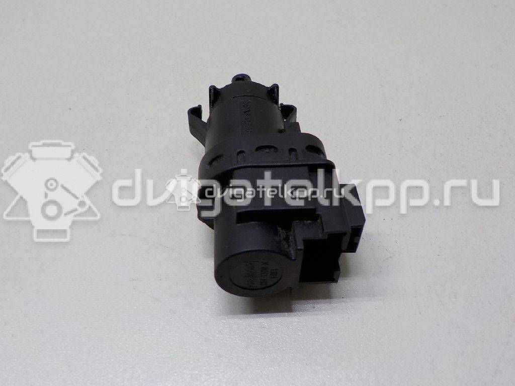 Фото Датчик включения стопсигнала  3M5T13480AC для Ford Fiesta / Focus / Tourneo / C-Max / Galaxy {forloop.counter}}
