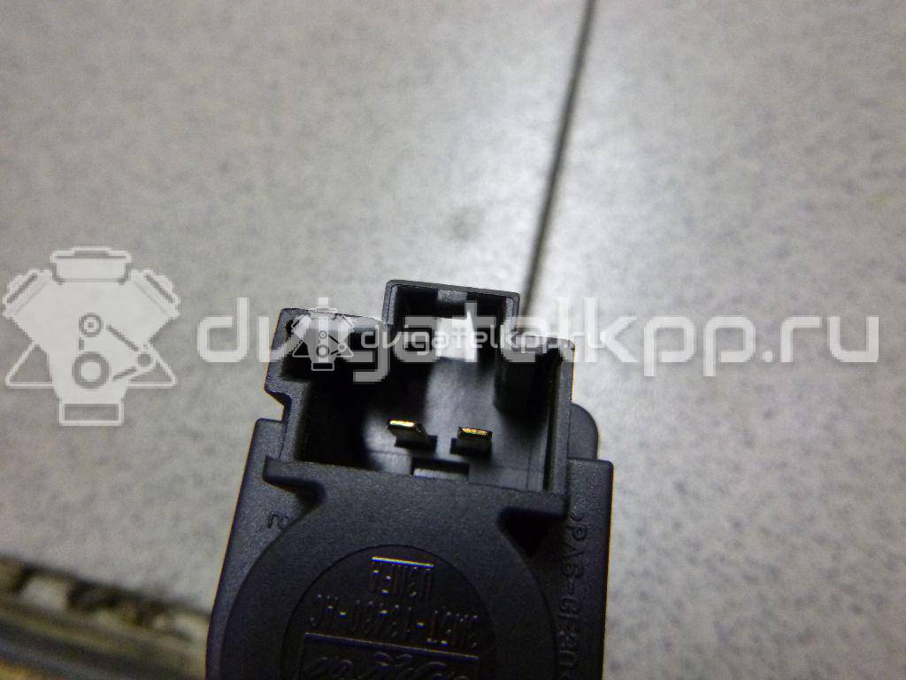 Фото Датчик включения стопсигнала  3M5T13480AC для Ford Fiesta / Focus / Tourneo / C-Max / Galaxy {forloop.counter}}
