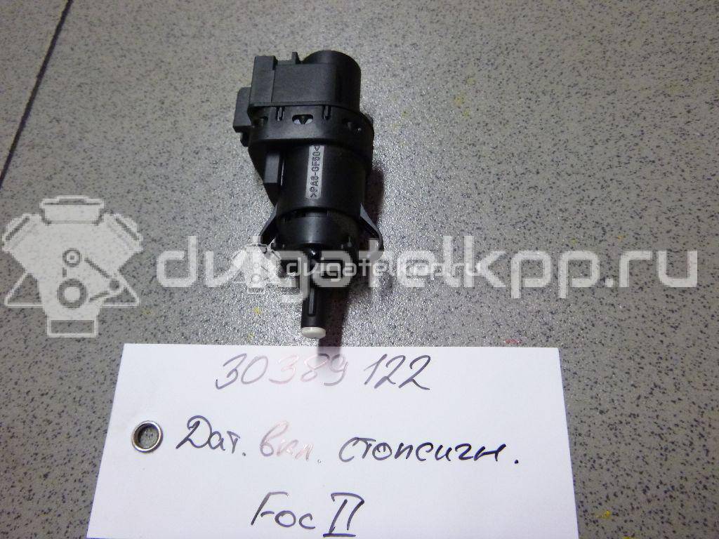 Фото Датчик включения стопсигнала  3M5T13480AC для Ford Fiesta / Focus / Tourneo / C-Max / Galaxy {forloop.counter}}
