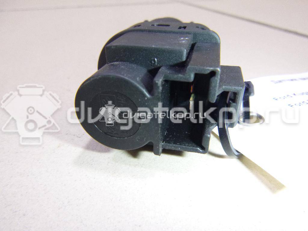 Фото Датчик включения стопсигнала  3M5T13480AC для Ford Fiesta / Focus / Tourneo / C-Max / Galaxy {forloop.counter}}