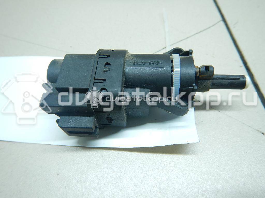Фото Датчик включения стопсигнала  3M5T13480AC для Ford Fiesta / Focus / Tourneo / C-Max / Galaxy {forloop.counter}}