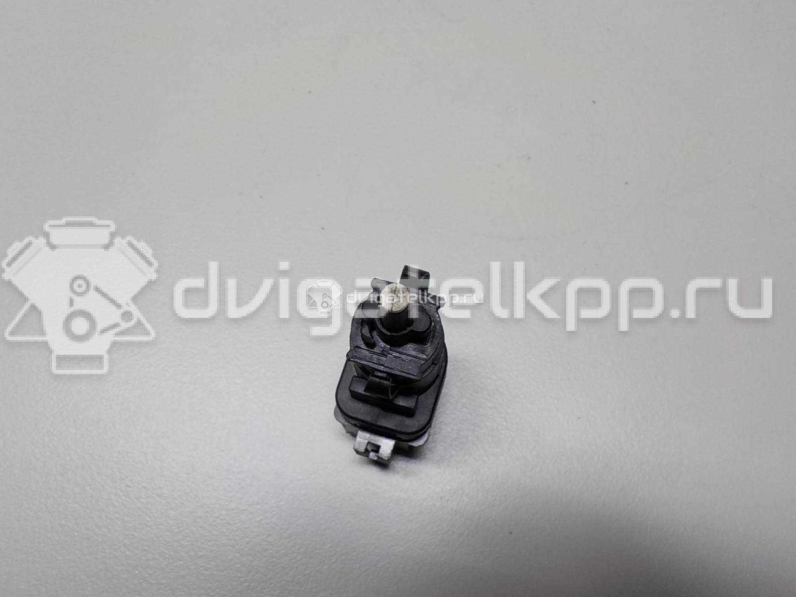 Фото Датчик включения стопсигнала  3M5T13480AC для Ford Fiesta / Focus / Tourneo / C-Max / Galaxy {forloop.counter}}