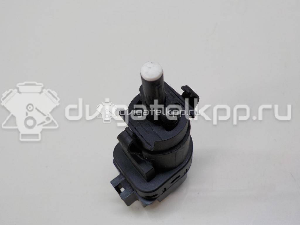 Фото Датчик включения стопсигнала  3M5T13480AC для Ford Fiesta / Focus / Tourneo / C-Max / Galaxy {forloop.counter}}