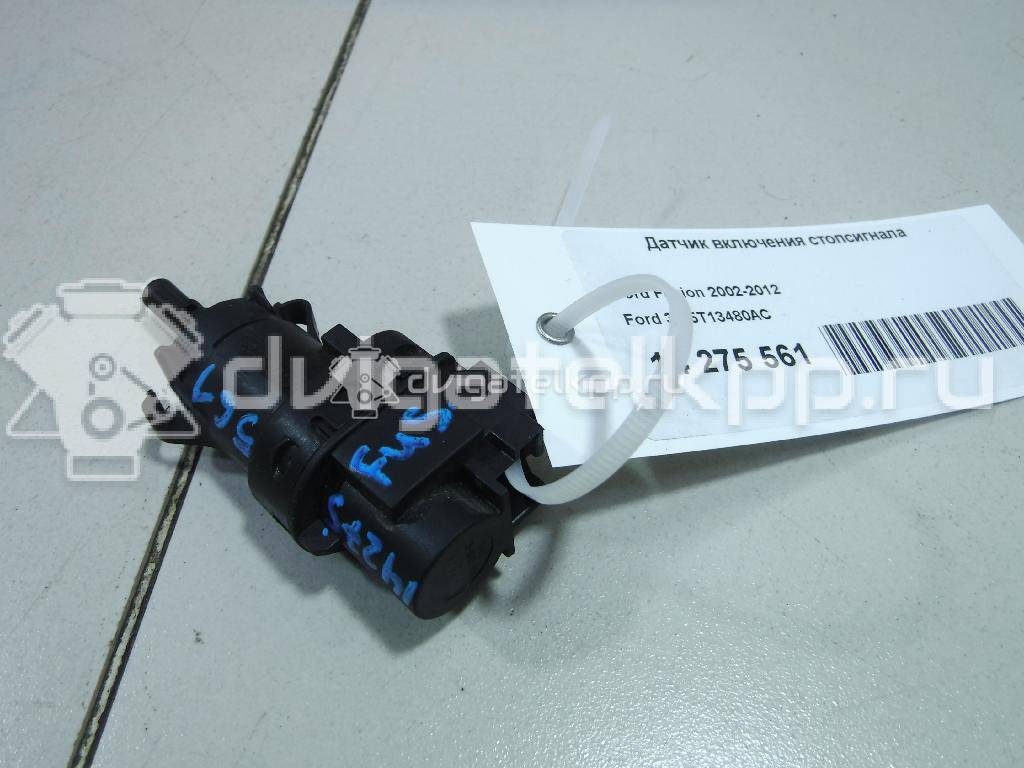 Фото Датчик включения стопсигнала  3M5T13480AC для Ford Fiesta / Focus / Tourneo / C-Max / Galaxy {forloop.counter}}