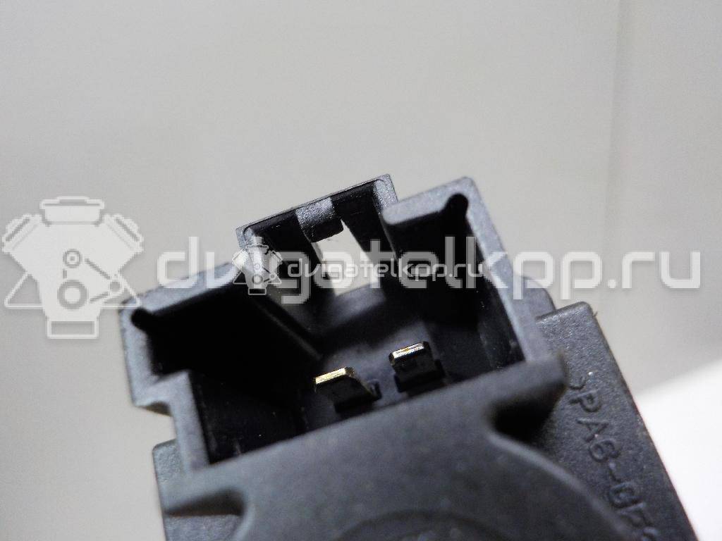 Фото Датчик включения стопсигнала  4832217 для Ford Fiesta / Focus / Tourneo / C-Max / Galaxy {forloop.counter}}