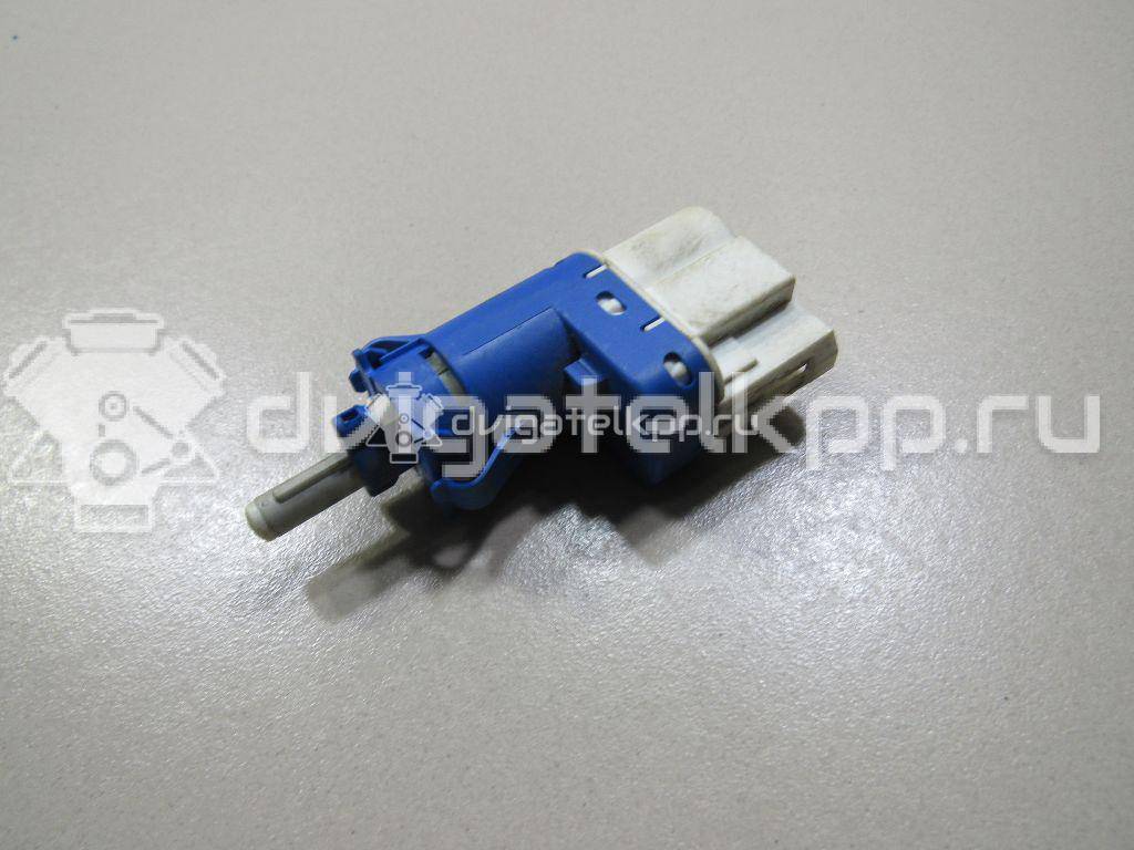 Фото Датчик включения стопсигнала  1677533 для Ford Fiesta / Focus / Tourneo / C-Max / Galaxy {forloop.counter}}