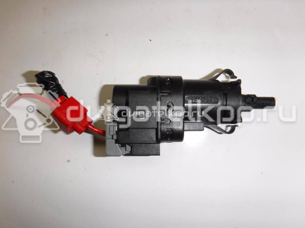 Фото Датчик включения стопсигнала  1223097 для Ford Fiesta / Focus / Tourneo / C-Max / Galaxy {forloop.counter}}