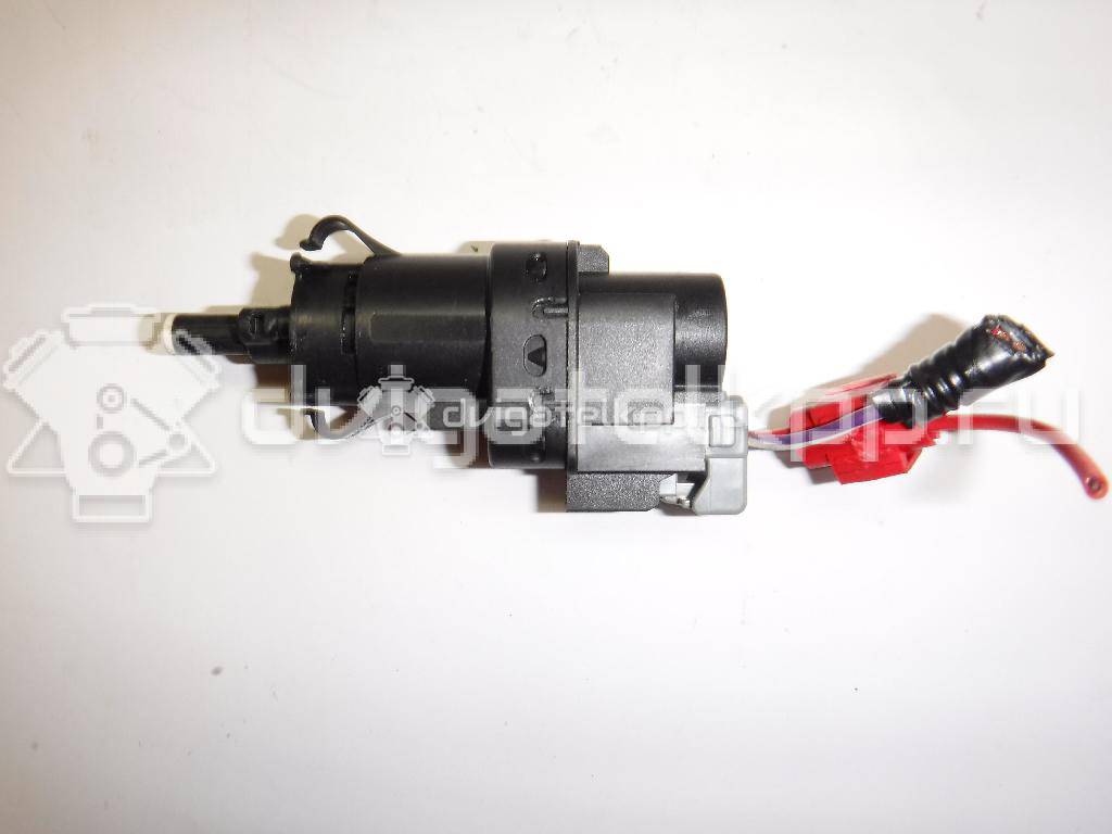 Фото Датчик включения стопсигнала  1223097 для Ford Fiesta / Focus / Tourneo / C-Max / Galaxy {forloop.counter}}