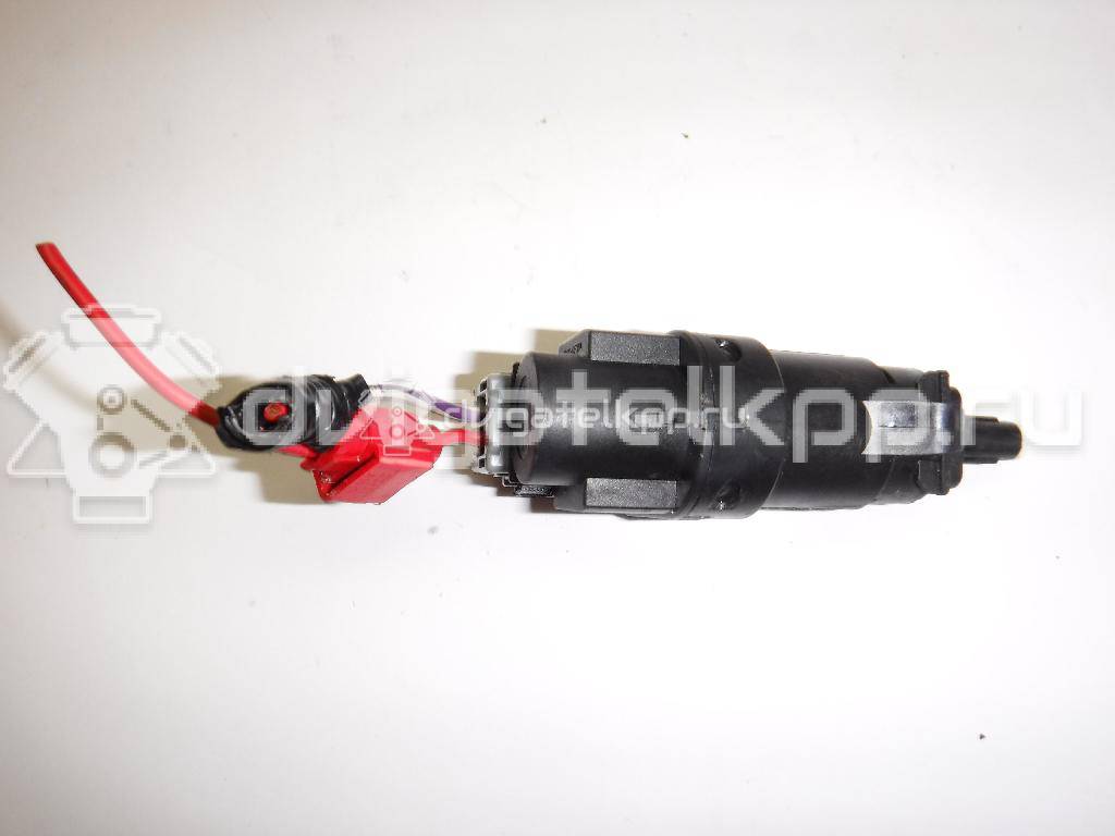 Фото Датчик включения стопсигнала  1223097 для Ford Fiesta / Focus / Tourneo / C-Max / Galaxy {forloop.counter}}