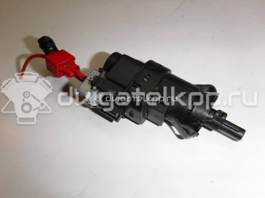 Фото Датчик включения стопсигнала  1223097 для Ford Fiesta / Focus / Tourneo / C-Max / Galaxy {forloop.counter}}