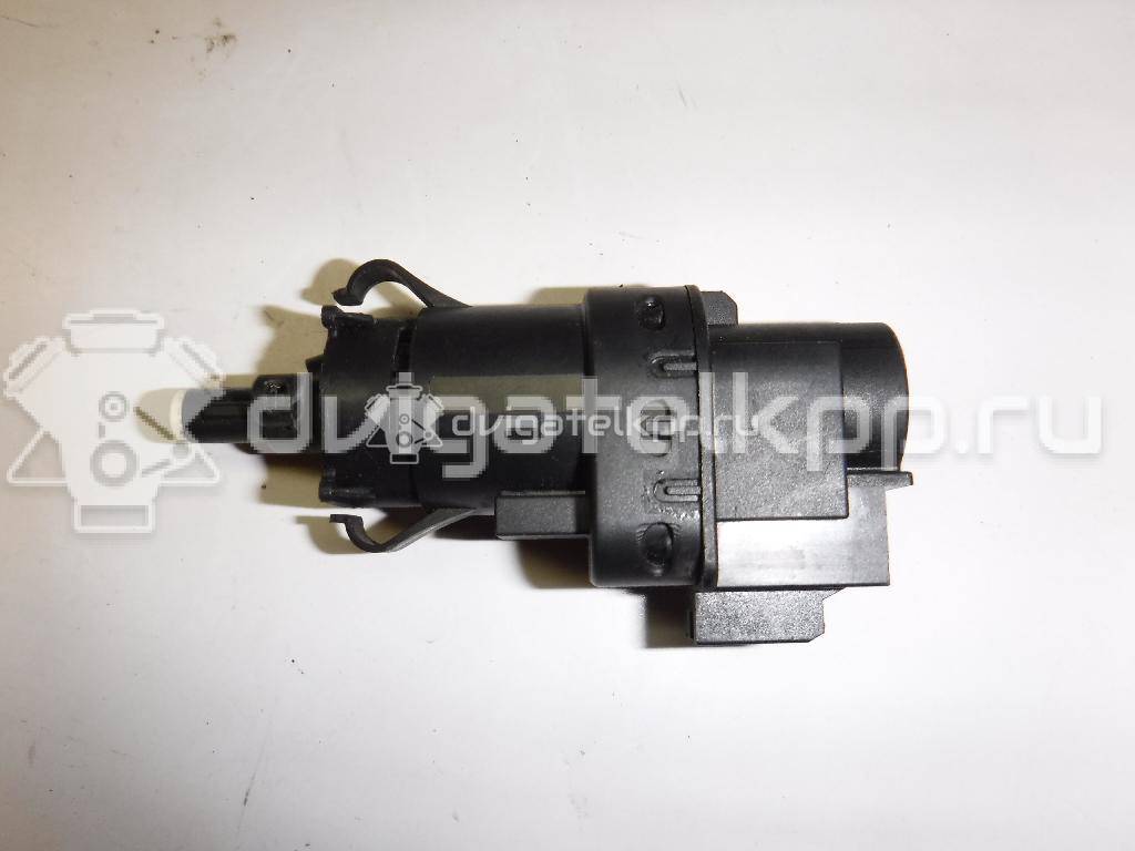 Фото Датчик включения стопсигнала  1223097 для Ford Fiesta / Focus / Tourneo / C-Max / Galaxy {forloop.counter}}