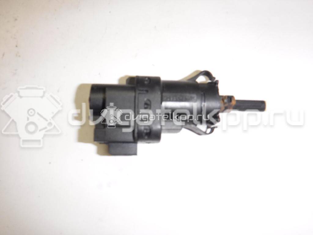 Фото Датчик включения стопсигнала  1223097 для Ford Fiesta / Focus / Tourneo / C-Max / Galaxy {forloop.counter}}