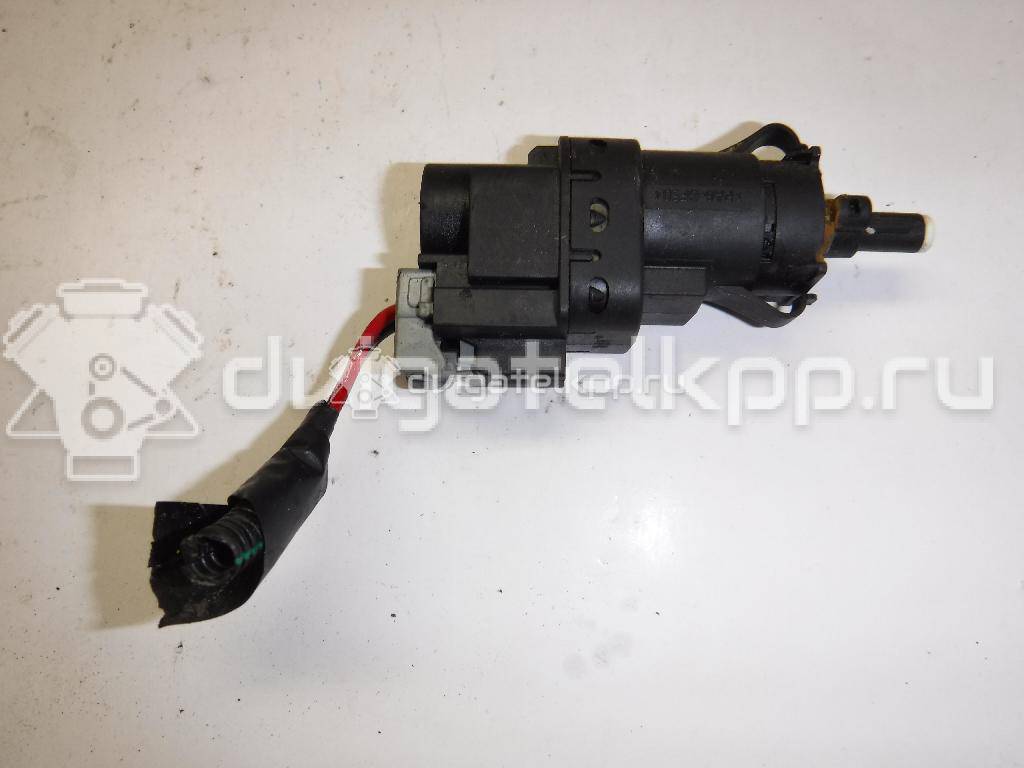 Фото Датчик включения стопсигнала  1223097 для Ford Fiesta / Focus / Tourneo / C-Max / Galaxy {forloop.counter}}