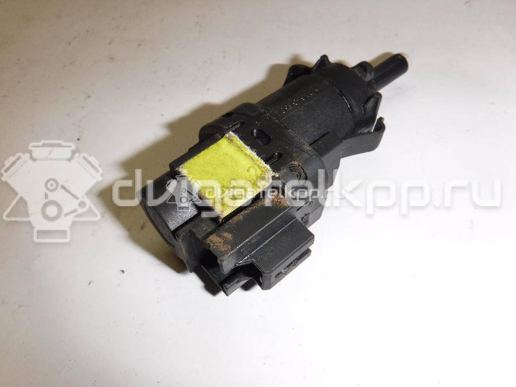 Фото Датчик включения стопсигнала  1223097 для Ford Fiesta / Focus / Tourneo / C-Max / Galaxy {forloop.counter}}