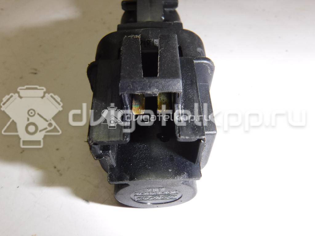 Фото Датчик включения стопсигнала  1223097 для Ford Fiesta / Focus / Tourneo / C-Max / Galaxy {forloop.counter}}